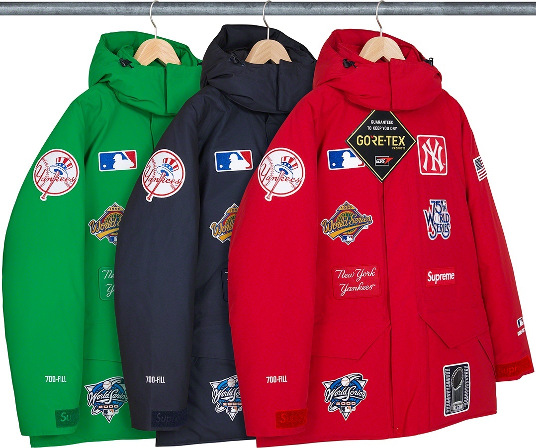 Supreme®/New York Yankees™ GORE-TEX 700-Fill Down Jacket view 3